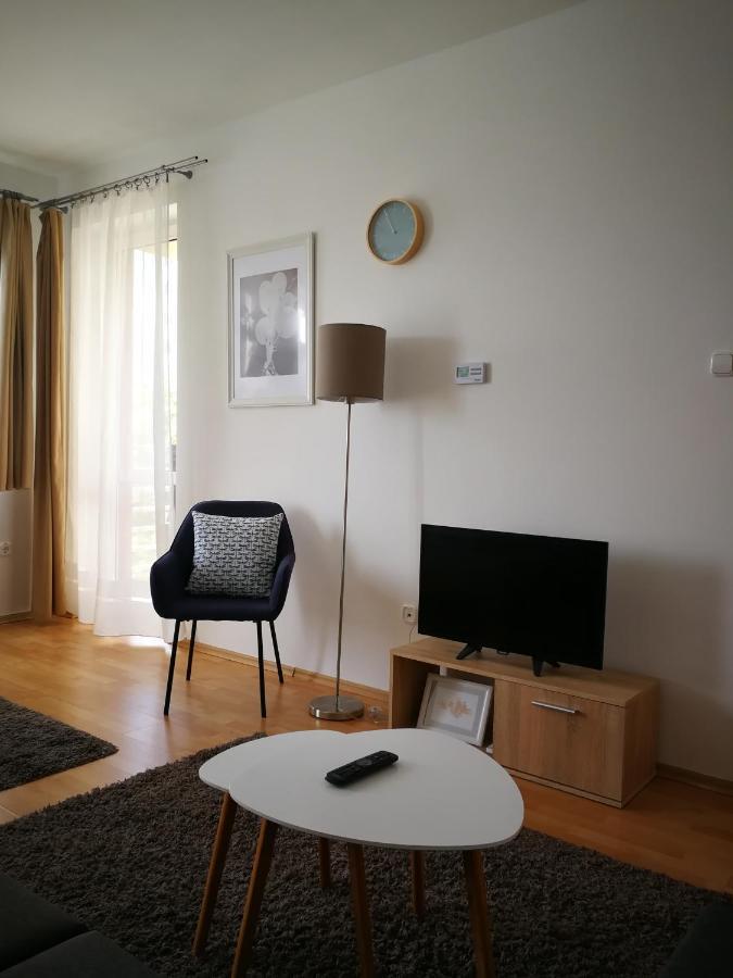 Voeroesmarty Apartman Miskolc - Belvaros - Downtown Exterior photo
